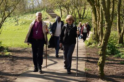 Walking from Broom hill park.JPG